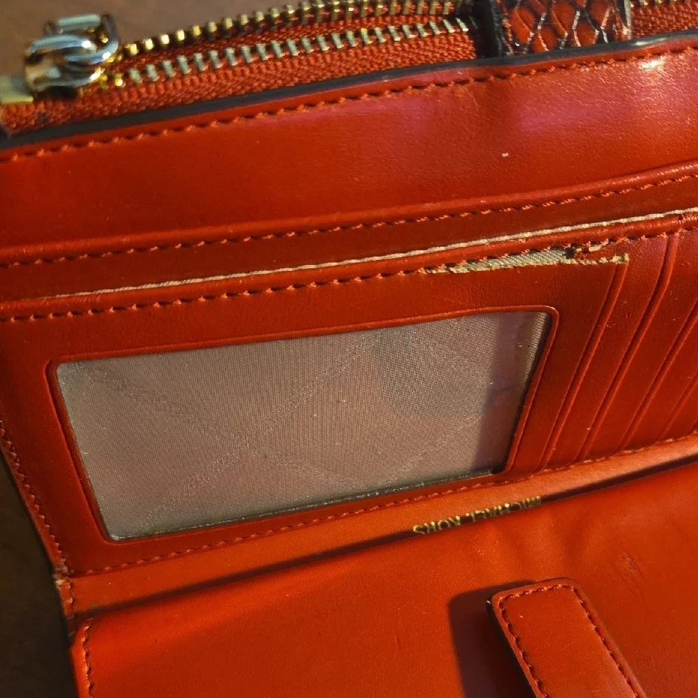 Michael Kors chic wristlet